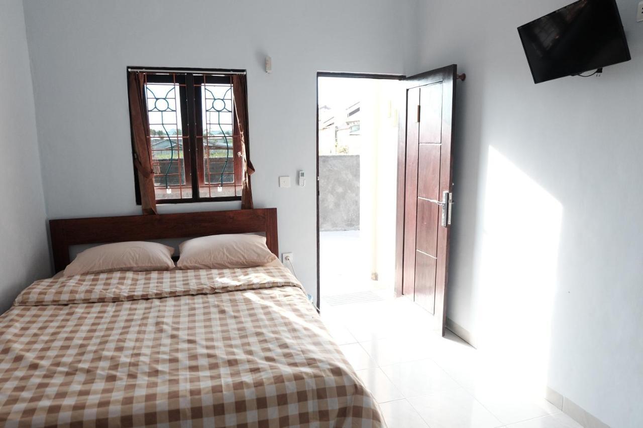 Rumah Marianne Sorong Exterior foto