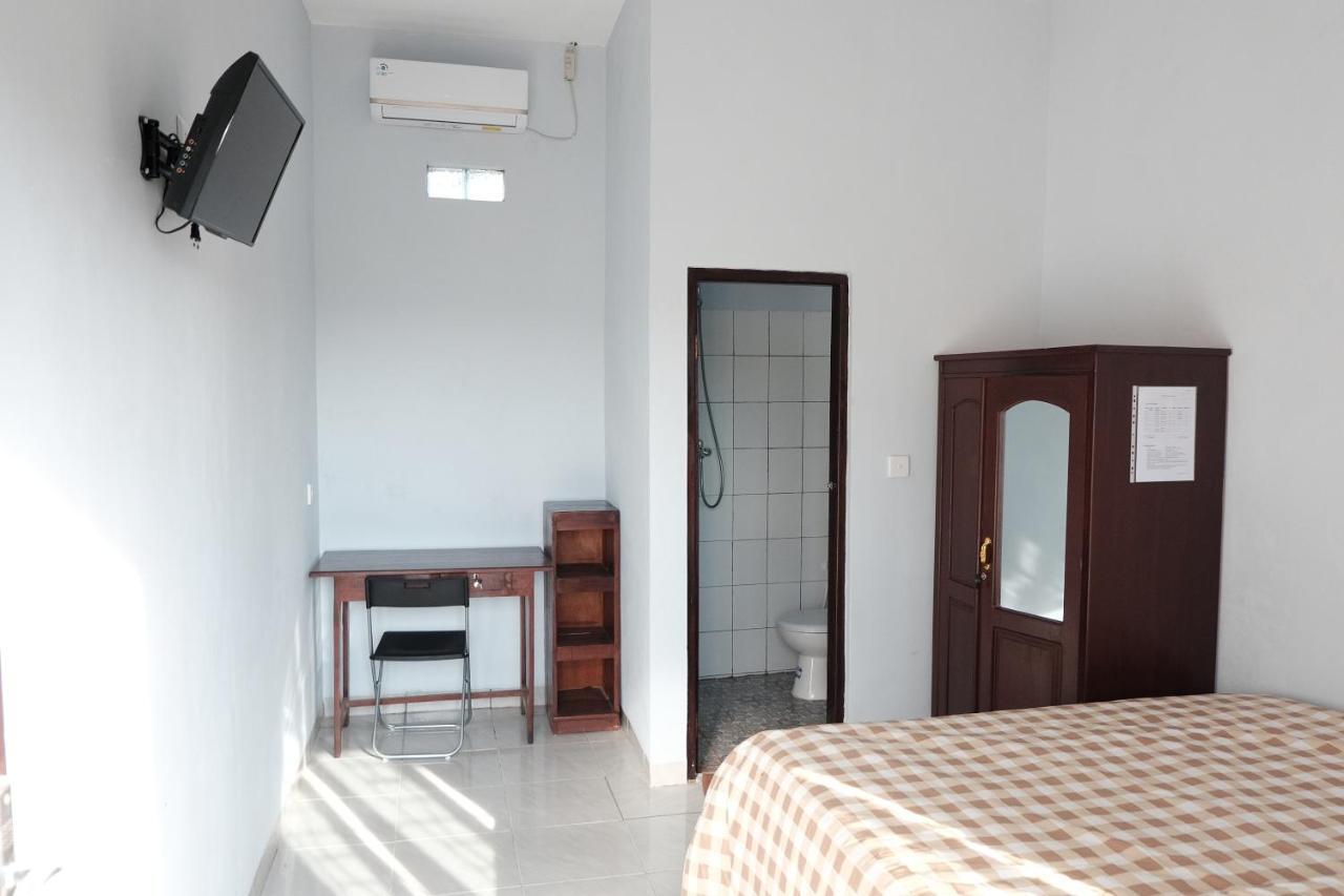 Rumah Marianne Sorong Exterior foto